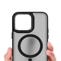 MAGMAT MagSafe szilikon tok - iPhone 17 Pro Max - Fekete
